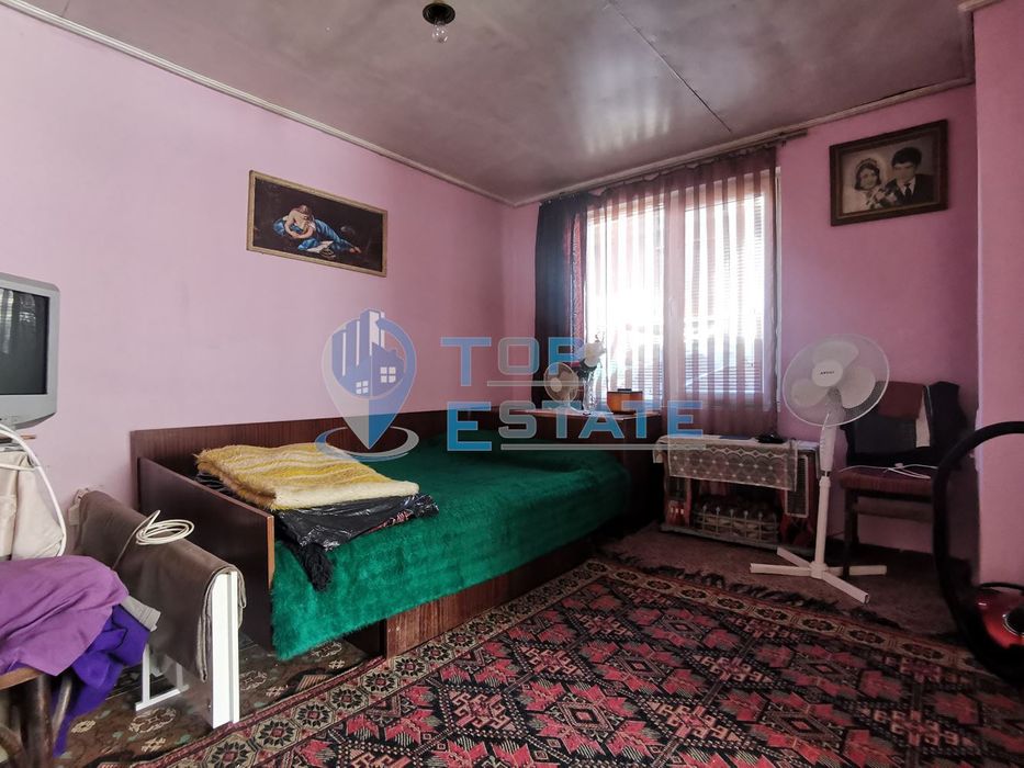 Продава се Къща в Златарица - 200 кв.м за 250 €/кв.м - Снимка #2