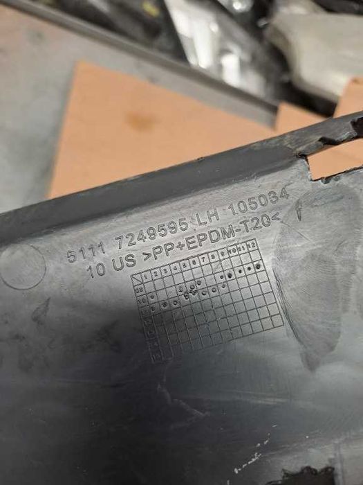 Grila stanga originala Bmw X3 F25 cod 51117249595