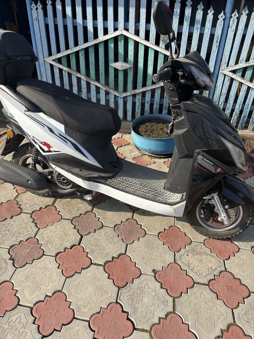 Мопед 125  кубов