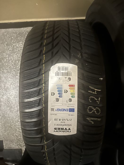 Продавам чисто нови Гуми NOKIAN 275/45R20 110V XL Snowproof 2 SUV