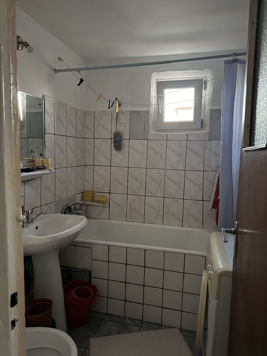 Vand apartament 3 camere