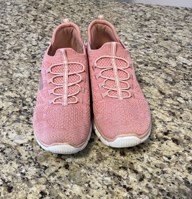 SKECHERS Дамски спортни маратонки Р-р 40 27см