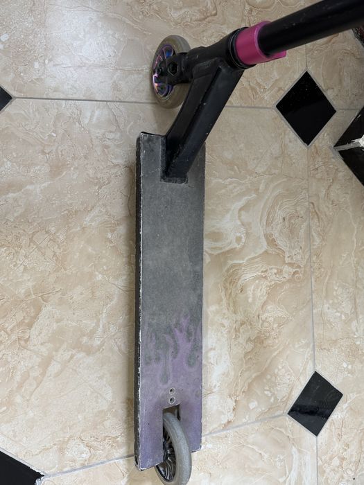 Продам трюковой самокат