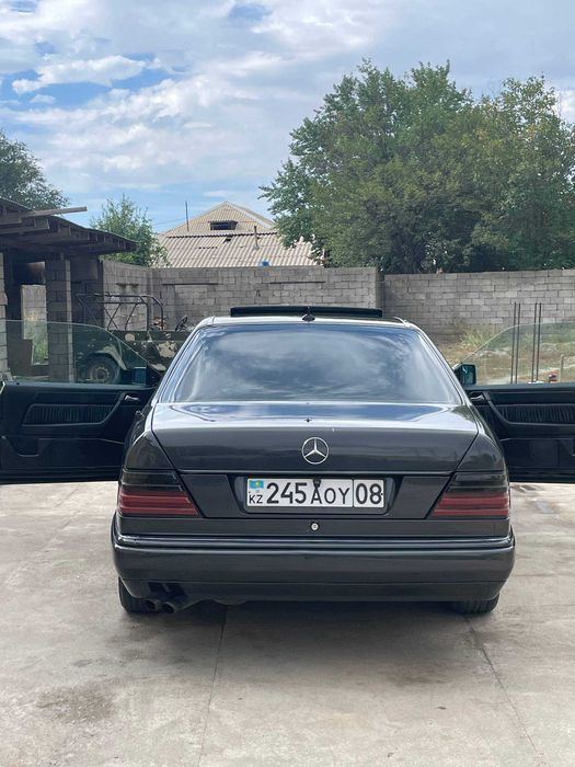 Mercedes-Benz W124 Coupe 3.0.