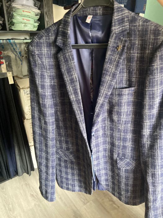 Продаю мужские пиджаки