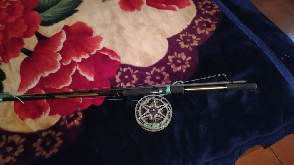 Спиннинг сотилади