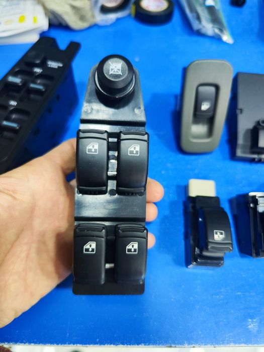 Кнопка стеклоподъёмника НЕКСИЯ ЛАСЕТТИ КОБАЛЬТ СПАРК