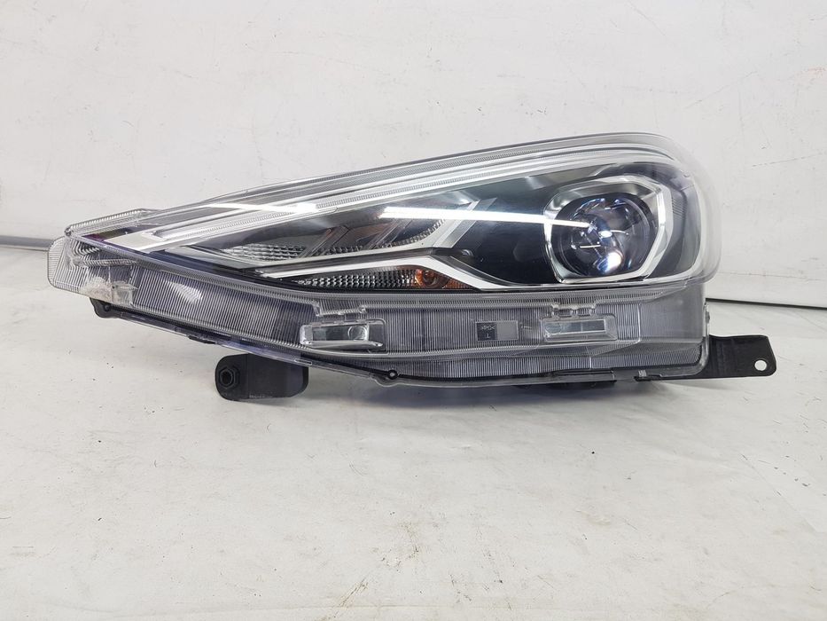 Far stanga halogen + led MG ZS dupa 2024