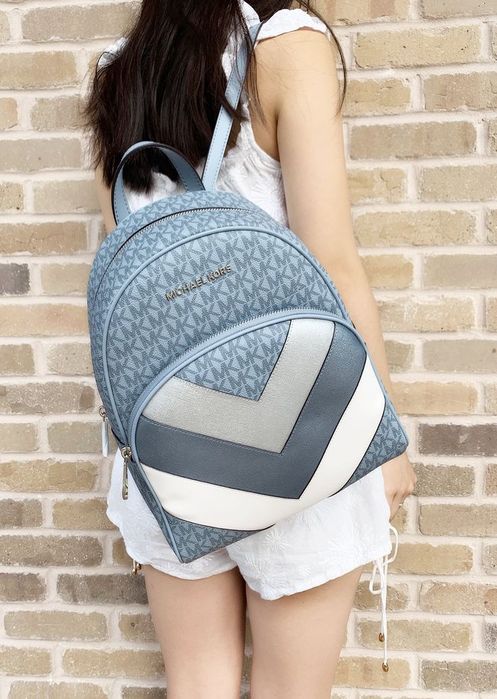 Michael Kors Silver & Blue Backpack
MP-14297-BP-13