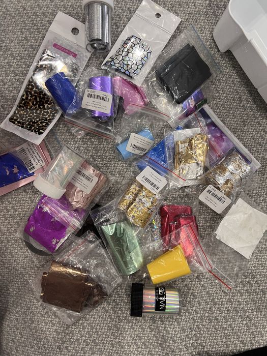 Продам материал для работы маникюра,ногтей