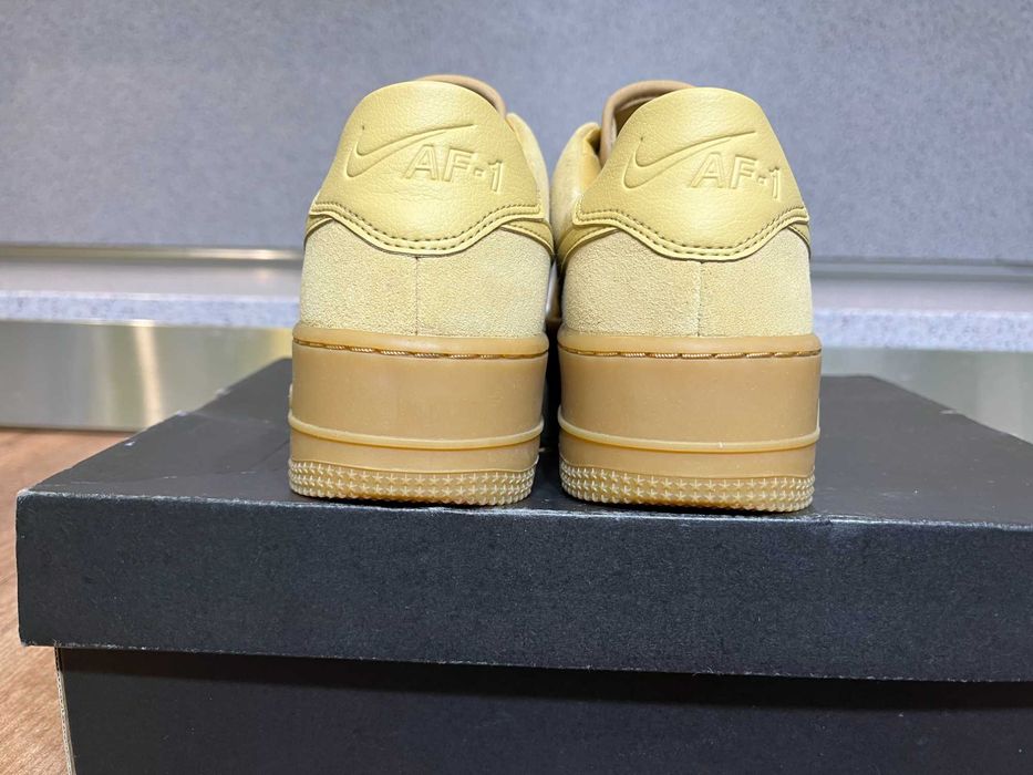 ОРИГИНАЛНИ *** Nike Air Force 1 Sage Low Club Gold