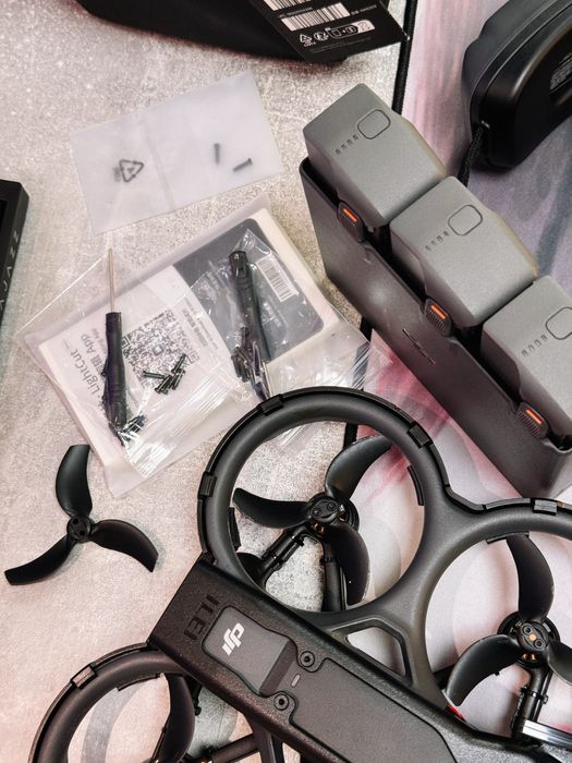 Дрон DJI Avata 2 Fly More Combo (3 батареи) серый