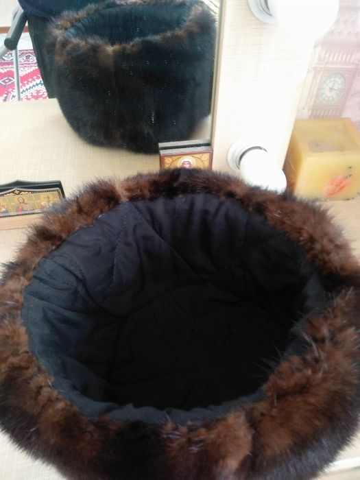 Шапка мужская бутафория