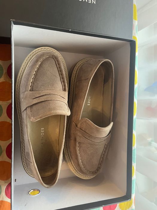 Бежови обувки Естествен велур