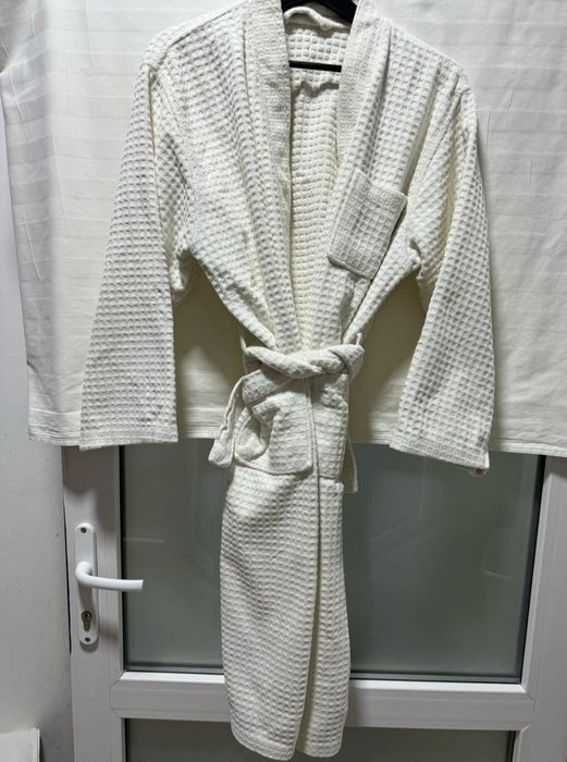 Продам халаты вавельные.