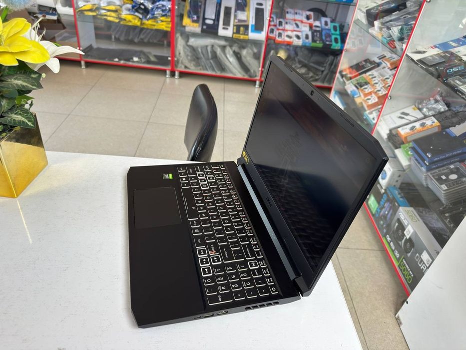 ACER NITRO GAMING core i5-11400H 8/512 SSD RTX 3060-6GB ideal