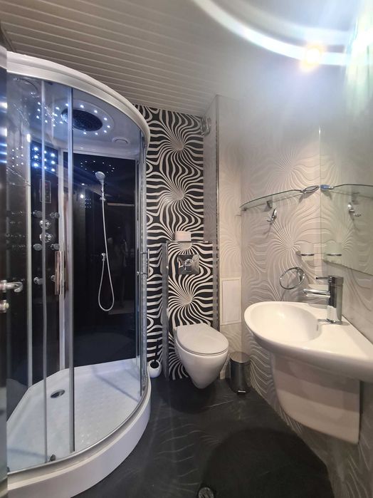 Продава се Тристаен апартамент в Варна, Автогара - 85 кв.м за 7 €/кв.м - Снимка #5