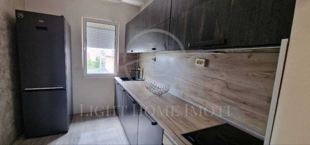 Продава се Тристаен апартамент в Пловдив, Кючук Париж - 68 кв.м за 1995 €/кв.м - Снимка #1