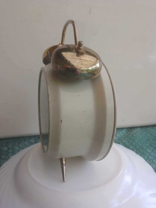 Ceas desteptator de masa mecanic ARADORA  .