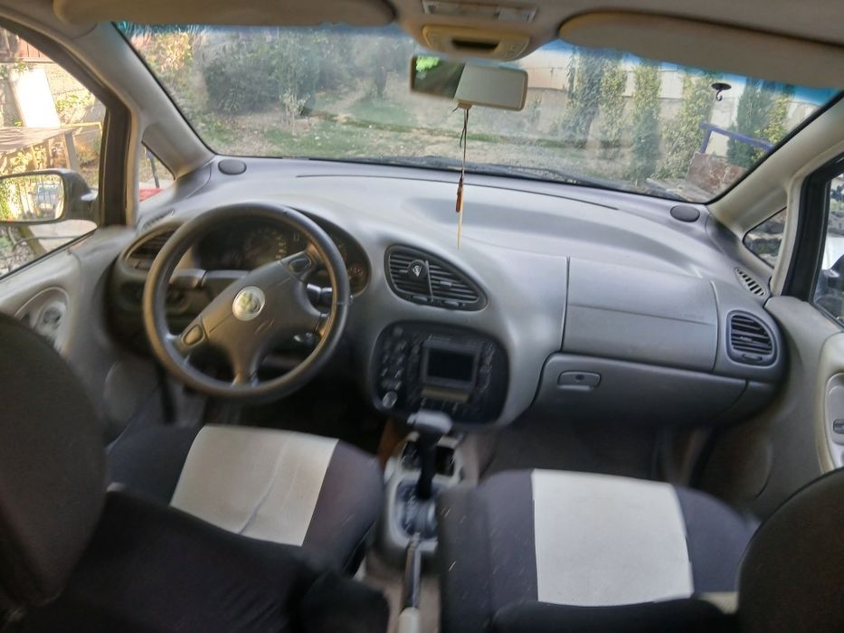 Vind  volzwagen sharan 1.9 tdi