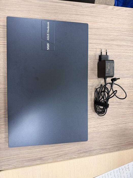 ASUS Vivobook 15 – i5-1335U, 16GB RAM, 512GB SSD, IPS