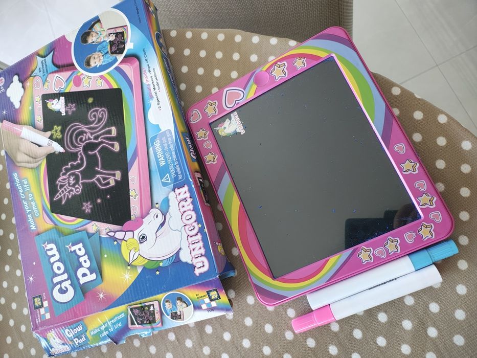 Светеща дъска за рисуване Premium Glow Pad