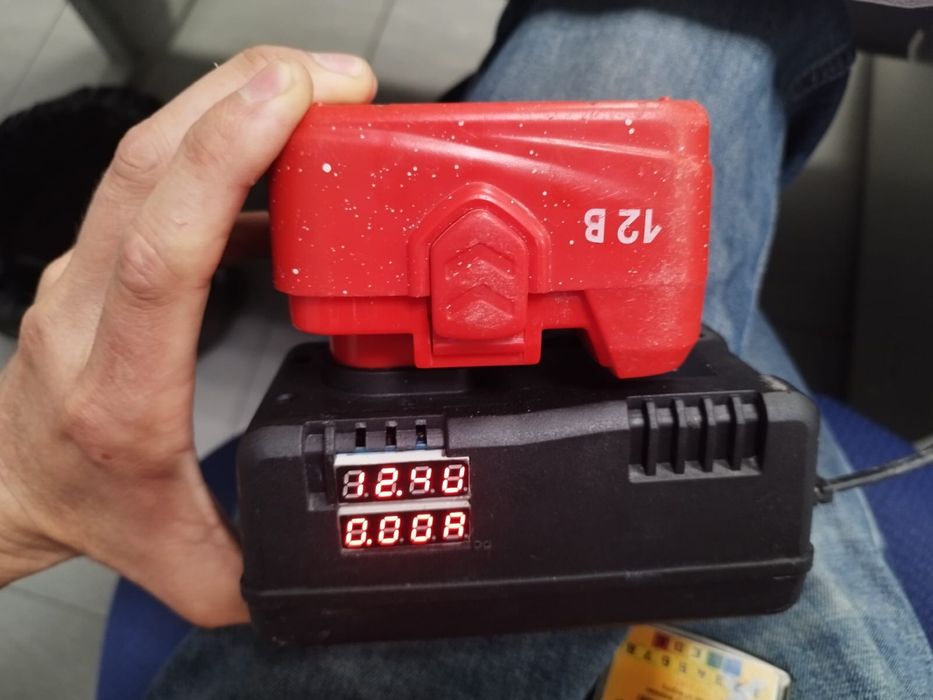 Продам шуруповерт