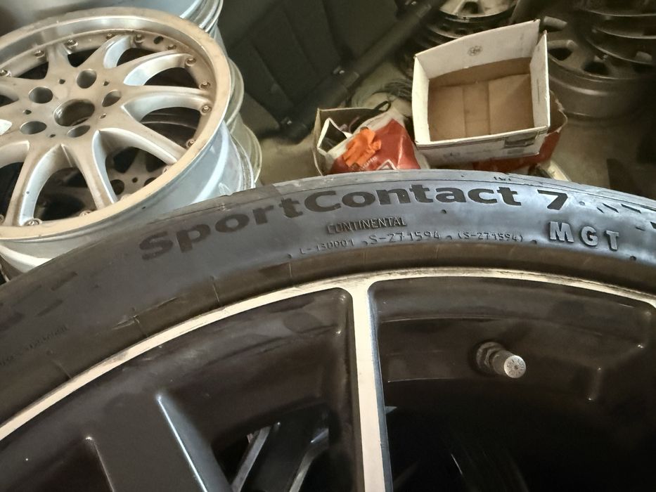 Джанти с гуми Audi RS6 C7 C7,5 G4 21 цола ( чисто нови гуми ) ( rs6 rs7 )( S6 C7 )(2013 2014 2015 2016 2017 2018 2019 )( Ауди Рс 6 Ц7 4Г )
