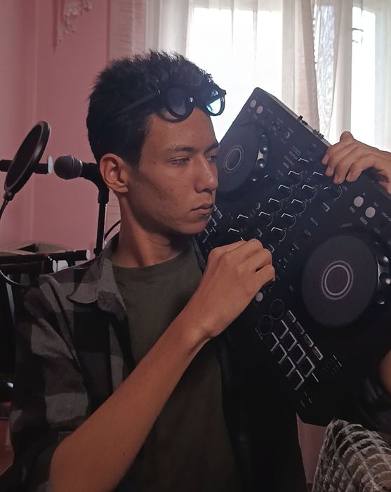 Стильный DJ на ваше мероприятие — музыка, которая цепляет