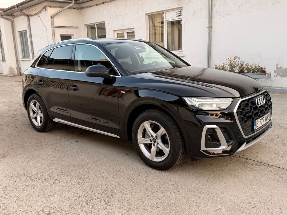 Audi Q5 Hybrid, an model 2025, perne aer, 4x4, inmatriculata, usor avariata