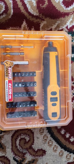 otvertka akkumulyatornya