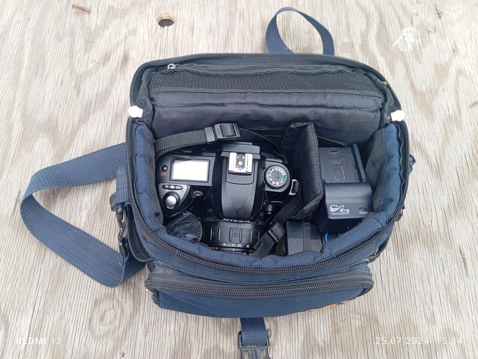 Фотоаппарат профессиональный Nikon D70