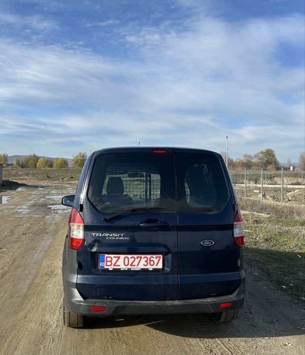 Vând Ford Transit Courier