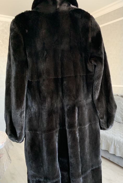 Продам норковую шубу