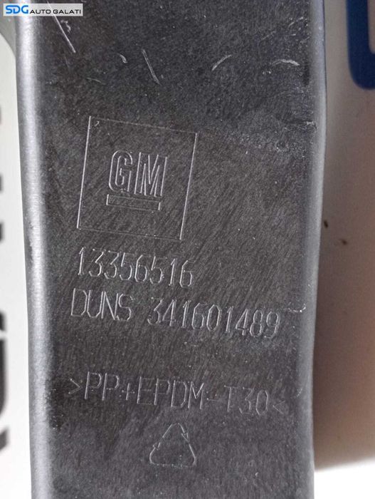 Suport Ghidaj Dreapta de la Bara Spoiler Spate Nou Opel Adam 2015 - 2017 Cod 13356516 [M3998]