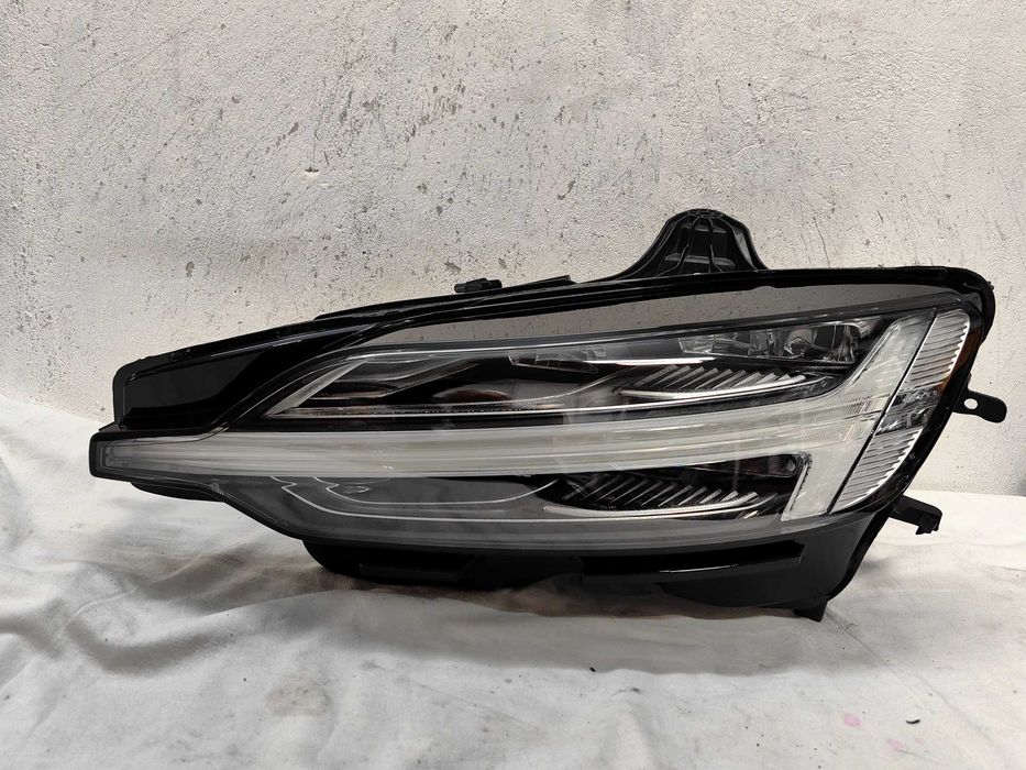 Оригинален фар Волво  Volvo V60 S60 Full Led