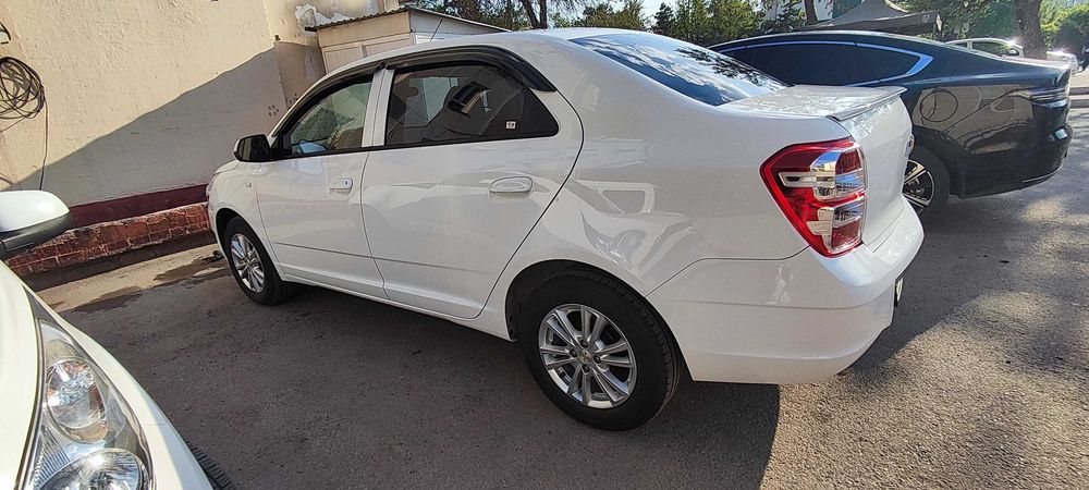 Продам авто абсолютно новое.