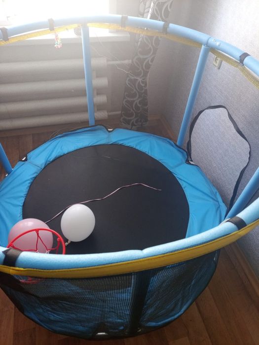 Детский батут, новый