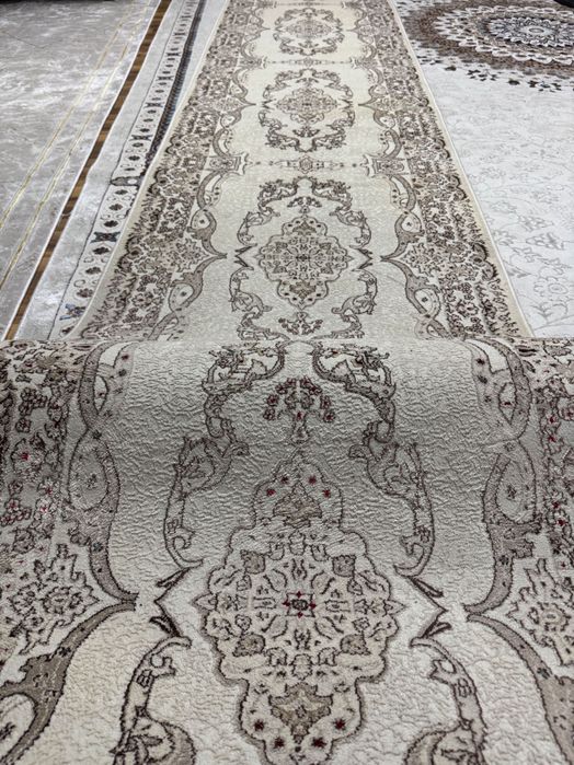 Продам Ковры б/у 40000  Алматы