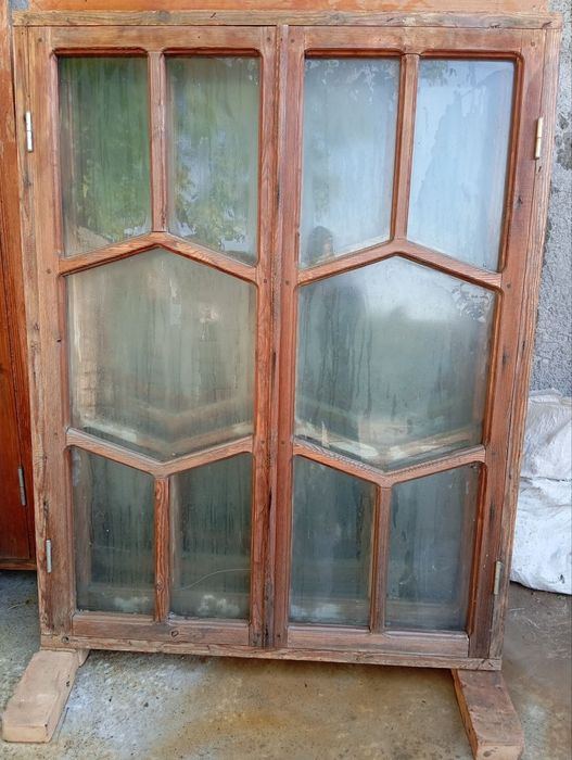 Eshik va romlar sotiladi