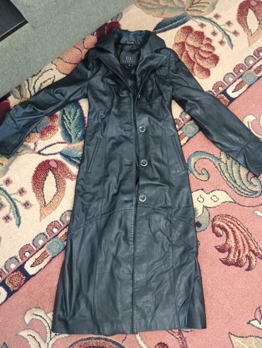 Кожанный длинный плащ