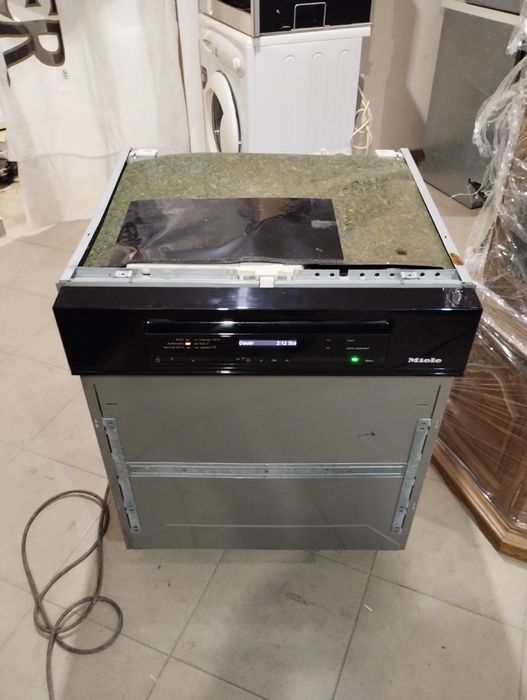 Съдомиялна MIELE Auto Open black edition