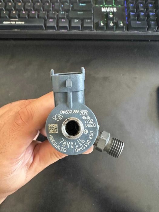 Injectoare si pompa noi 1.5dci dacia/renault/nissan