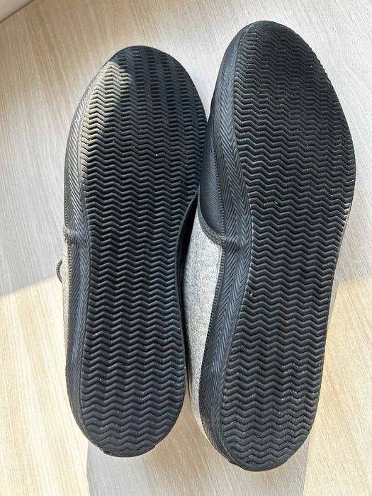 Продавам мъжки обувки Lacoste