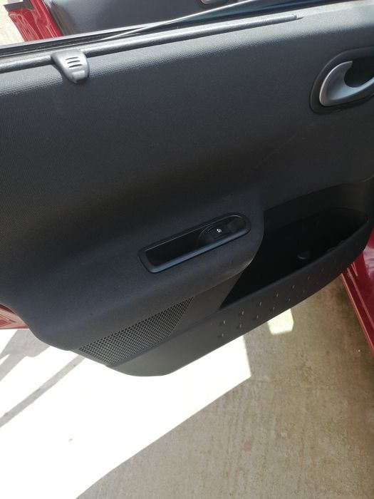 Vând sau schimb Renault Megane cu golf  5