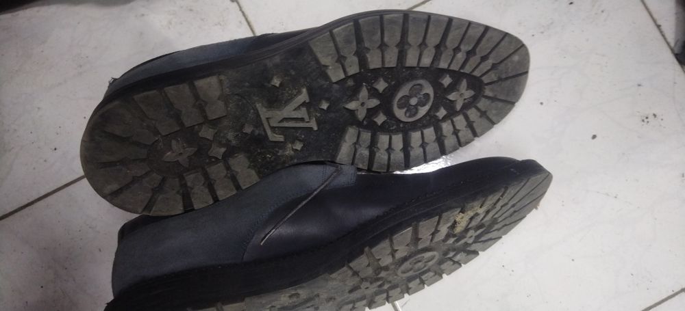 Продам туфли классик LV оригинал