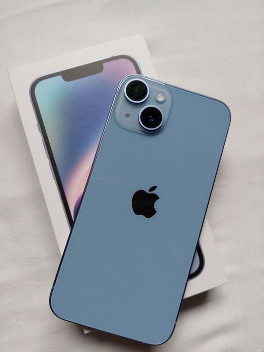 iPhone 14 blue