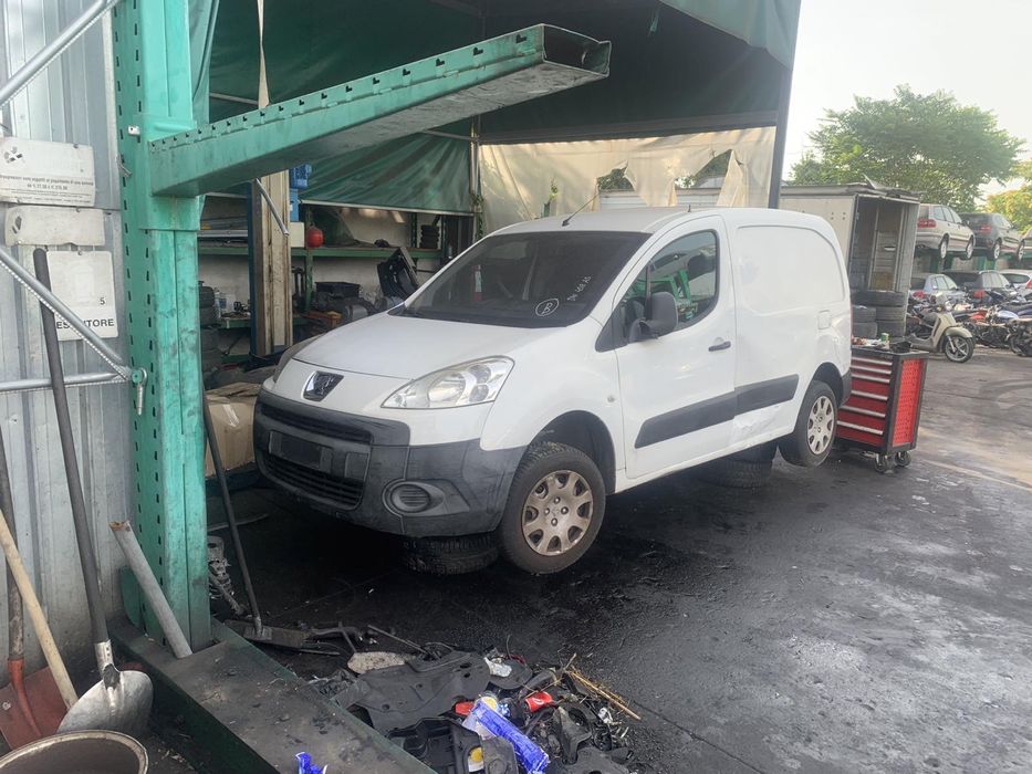 Peugeot Partner 1.6HDI 2009г. НА ЧАСТИ!
