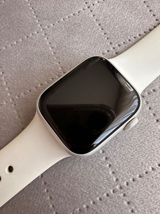 Apple Watch Series 8 41mm – отлично състояние