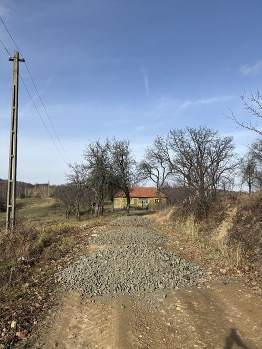 Inchiriem basculante 8x4 8x6 si articulate